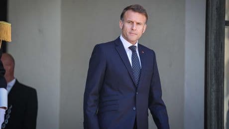 Emmanuel Macron au Figaro : « Nous n’avons pas d’autre choix que d’adopter une approche de plus grande fermeté » avec l’Algérie