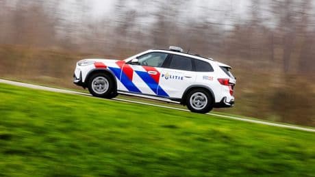 Hoeveel harder dan maximumsnelheid mag de politie eigenlijk?