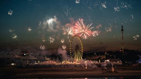 Nach schwerem Unglück mit 19 Verletzten - Feuerwerk bei der Rheinkirmes droht das Aus