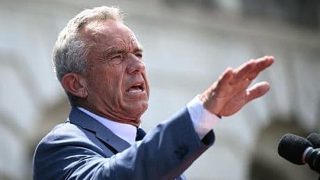Les vaccins à ARN messager "ne protègent pas" : le ministre de la Santé américain Robert Kennedy Jr. poursuit sa croisade complotiste