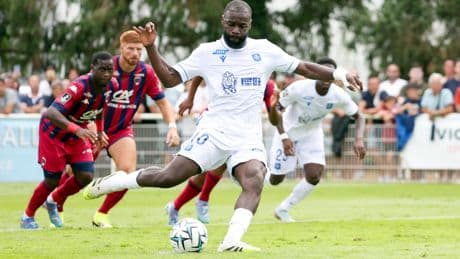 Mercato : accord entre Lens et Auxerre pour Lassine Sinayoko