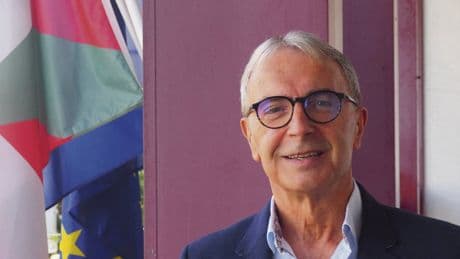Kotte Ecenarro, le maire d’Hendaye quitte le label « Plus belles fêtes de France » après avoir découvert qu’il était opéré par Pierre-Édouard Stérin