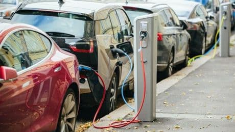 Europa necesita instalar 8.600 puntos de recarga públicos a la semana para cumplir con los objetivos de 2030