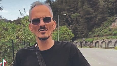 Mort en direct du streamer Jean Pormanove : pourquoi l’Arcom, très critiquée, n’a-t-elle pas agi plus tôt ?