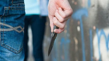 Opfer wurde Teil der Lunge entfernt - Drei Verletzte nach Messer-Attacke in Grevenbroich