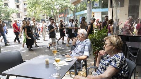 Contra el turista se vive mejor