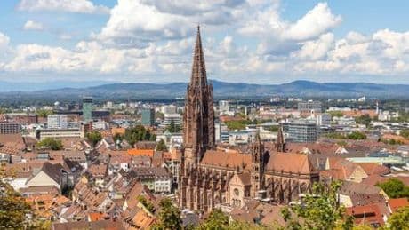 Freiburg: Neun Theologiestudentinnen bewerben sich auf Priesteramt