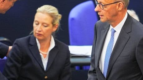 Nach Debakel bei der Kanzlerwahl: Opposition sieht Kanzler Merz schon zum Auftakt geschwächt