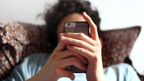 Bitkom-Studie: Falschinformationen im Netz werden nur selten erkannt