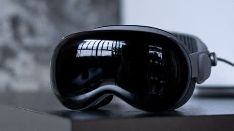Apple might let you scroll with your eyes in the Vision Pro