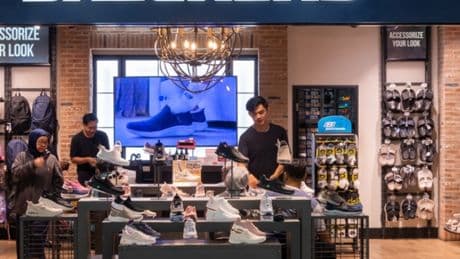 Dünya devi Skechers satılıyor