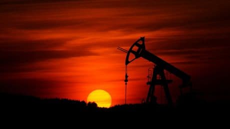 España no depende del petróleo iraní. La guerra con Israel va a subir el precio de la gasolina de todos modos