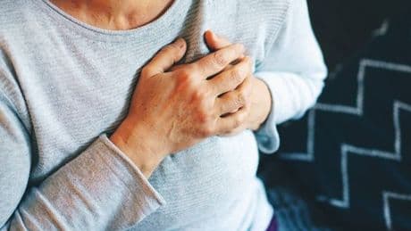 NHS shares 3 key symptoms of a heart attack and what to do in the situation