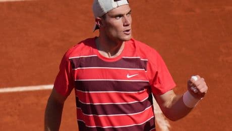Jack Draper sweeps aside teenager Joao Fonseca to reach French Open fourth round