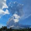 Vulkan mit „explosionsartigen Ausbrüchen“: Lewotobi Laki-Laki in Indonesien spuckt 18 Kilometer hohe Aschewolke aus