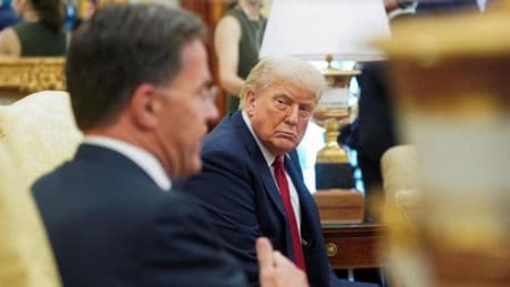 Trump amenaza con aranceles del 100% a Rusia y sanciones contra sus aliados si Putin no negocia la paz en Ucrania