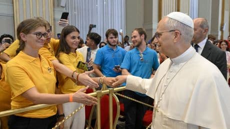 Jubilé des jeunes : le pape Léon XIV reçoit 550 catéchumènes français lors d’une audience historique