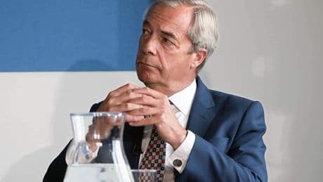 Britse politicus Farage bepleit ’massale deportaties’