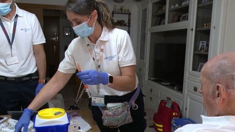 Los tratamientos oncológicos a domicilio llegan al Hospital del Henares: adultos con leucemia, los beneficiados