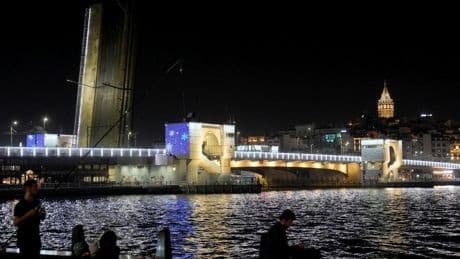 Galata Köprüsü bakım onarım çalışması nedeniyle trafiğe kapatıldı