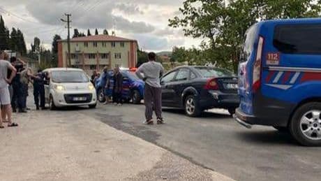 Film sahnelerini aratmayan olay! Yaralı halde otomobille takip edip pompalı ile ateş açtı: 5 yaralı