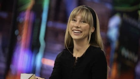 El detalle del 'look' de Ester Expósito que confirma una tendencia del otoño