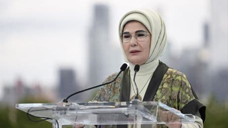 Emine Erdoğan'dan Babalar Günü'nde de Gazze'yi unutmadı: Çocukları için mücadele eden kahramanlara güç diliyorum
