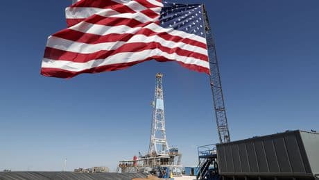 Les droits de douane remettent en cause l’âge d’or du pétrole et du gaz promis par Trump