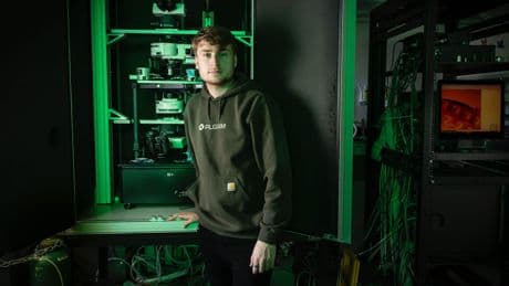 This 21-year-old founder cut open his leg to show off his biotech. Then he raised $4.3 million from Peter Thiel and others.