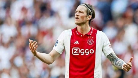 Herbeleef de geweldige comeback van PSV tegen Feyenoord en de kansloze nederlaag van Ajax tegen NEC