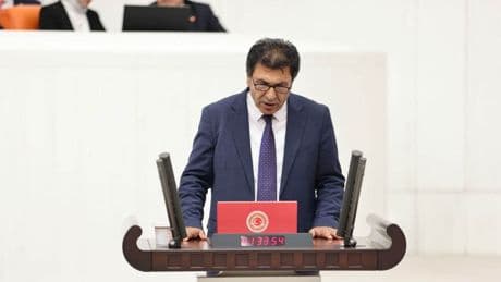 DEM Parti Van Milletvekili Mahmut Dindar, trafik kazasında yaralandı