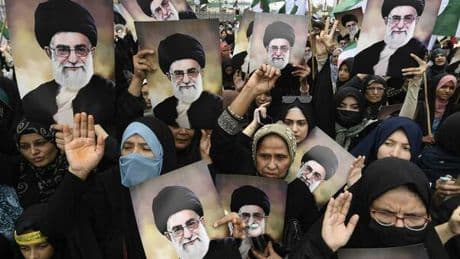 Khamenei, la Guida Suprema ha i giorni contati? Il piano interno per rimuoverlo dal potere. E Trump menziona un «cambio di regime»