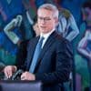 Regieren im Autohaus: Wie Digitalminister Karsten Wildberger den großen Staatsumbau angeht