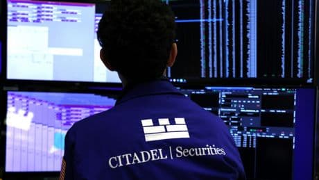 Wall Street évolue sans direction claire