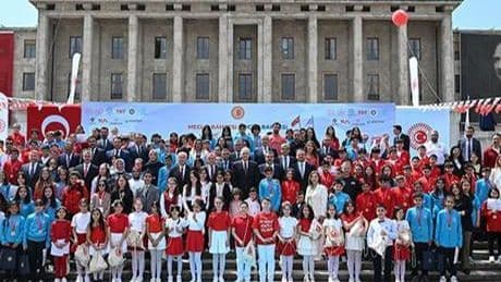 TBMM'de '7 Bölge 7 Eser 23 Nisan Konseri' düzenlendi