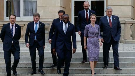 Post Brexit, accordo tra Unione europea e Gb su sicurezza, difesa e lavoro per i giovani. «Nuova pagina»