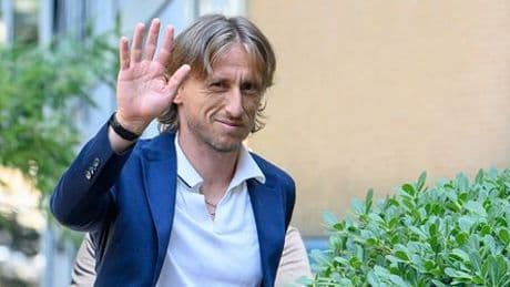 Fußball-Transfers: Luka Modrić geht zur AC Mailand, Eintracht Frankfurt winkt Geldregen für Hugo Ekitiké