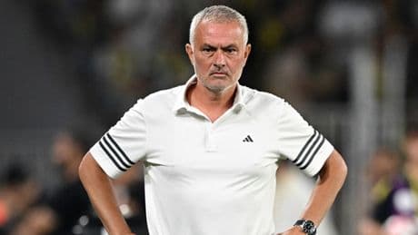 Jose Mourinho'dan galibiyet sonrası oyuncularına övgü: 'Fantastik, eksiksiz!'