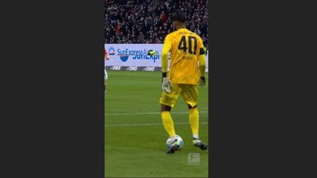 Pannen-Show Bundesliga - Die kuriosesten Eigentore der letzten Saison