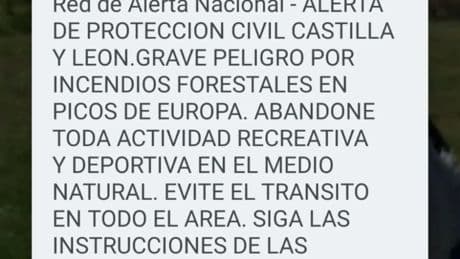 Tres comunidades envían una alerta a los móviles para suspender toda actividad en los Picos de Europa por los incendios