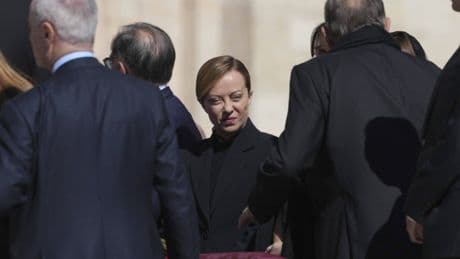 Italia aprueba la reforma penal de Meloni: hasta siete años a los okupas o seis a quienes corten carreteras
