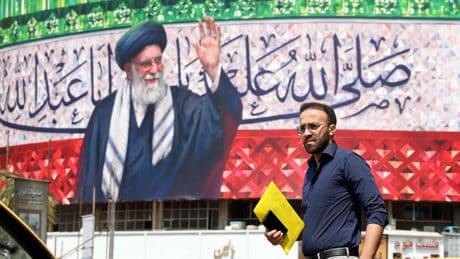 Usa, intesa con Iran entro  agosto o sanzioni dure. Trump chiede  stop dei raid in Siria