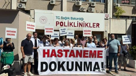 Bozyaka Eğitim Araştırma Hastanesi’nin kapatılmasına vatandaşlar ve sağlık emekçilerinden tepki