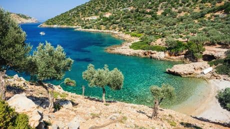 Greek island clean up begins as plastic bottles and garbage litter seabed
