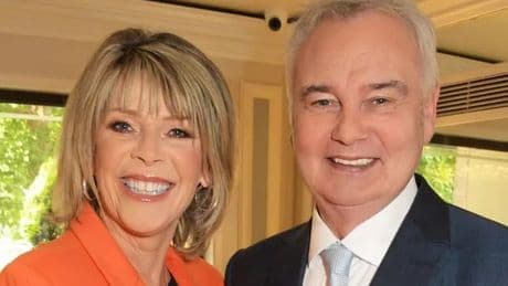 Ruth Langsford sends 'powerful message' to Eamonn Holmes amid bitter divorce