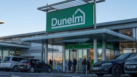 Dunelm shoppers 'obsessed' with 'beautiful' pendant light that 'looks expensive'