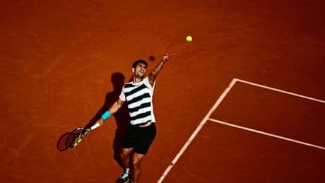EN DIRECT | Roland-Garros 2025 : suivez le quart de finale entre Tommy Paul et Carlos Alcaraz