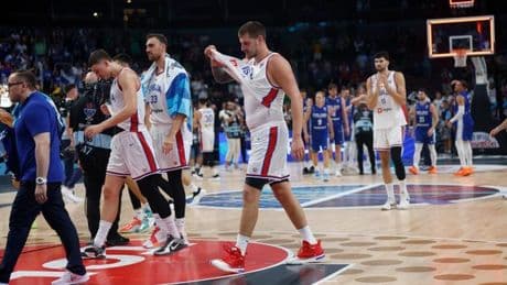 Markkanen y un ex del Manresa 'echan' a la Serbia de Jokic