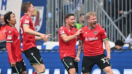 Erfahrener Stürmer für Rostock - Hansa holt Voglsammer aus Hannover