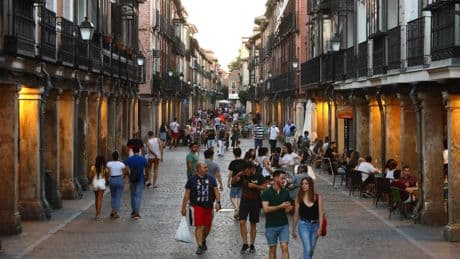Alcalá de Henares, el nuevo destino 'gastro' para los inversores en el que comer por la mitad de precio que Madrid